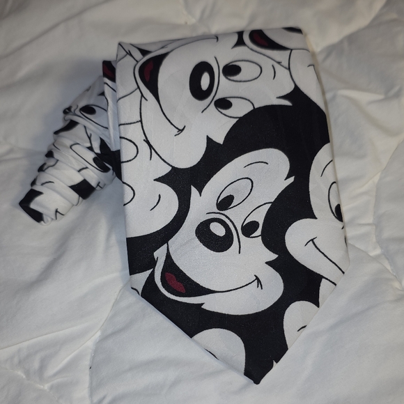 Mickey Mouse Tie By Disney Mens All Over Print 57x3.5 Black White Vintage GUC - Picture 1 of 9